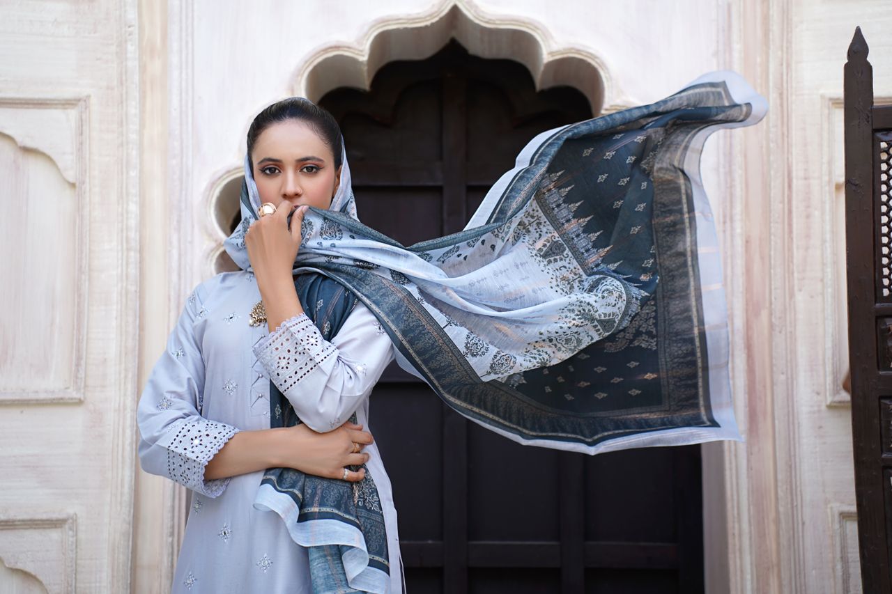 Captivating portrait of a woman in traditional eastern dress in Lahore, Pakistan.